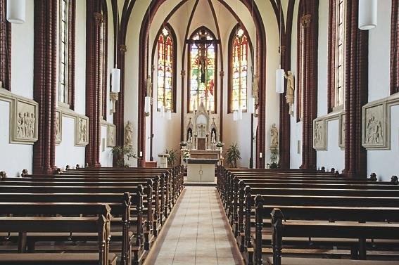 Churches Slow to Embrace Technology