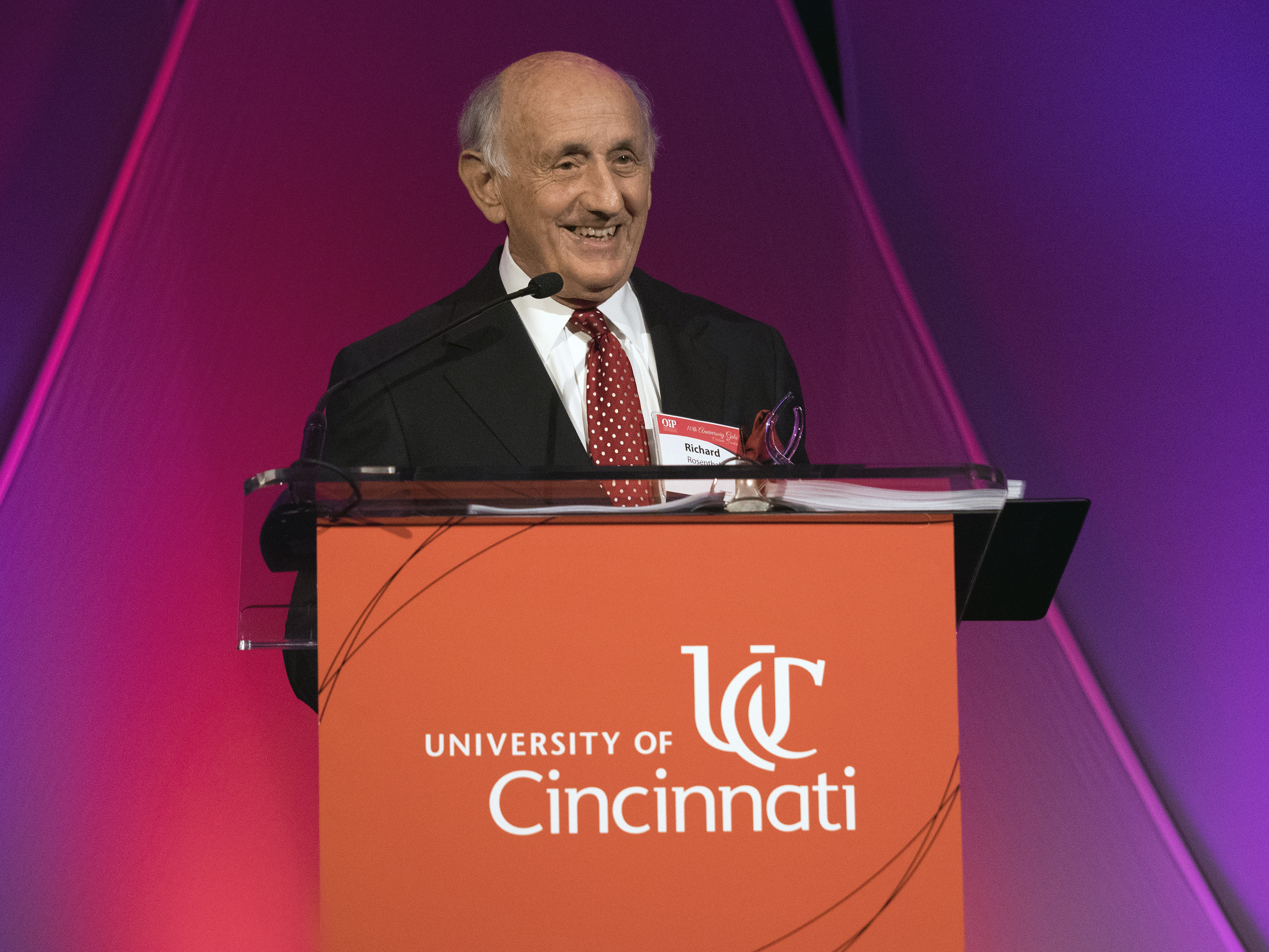Richard Rosenthal speaks at a gala marking the 10th anniversary of the Ohio Innocence Project. The Cincinnati donor’s $15 million gift to the group is believed to be the largest in support of efforts to free wrongly convicted prisoners.