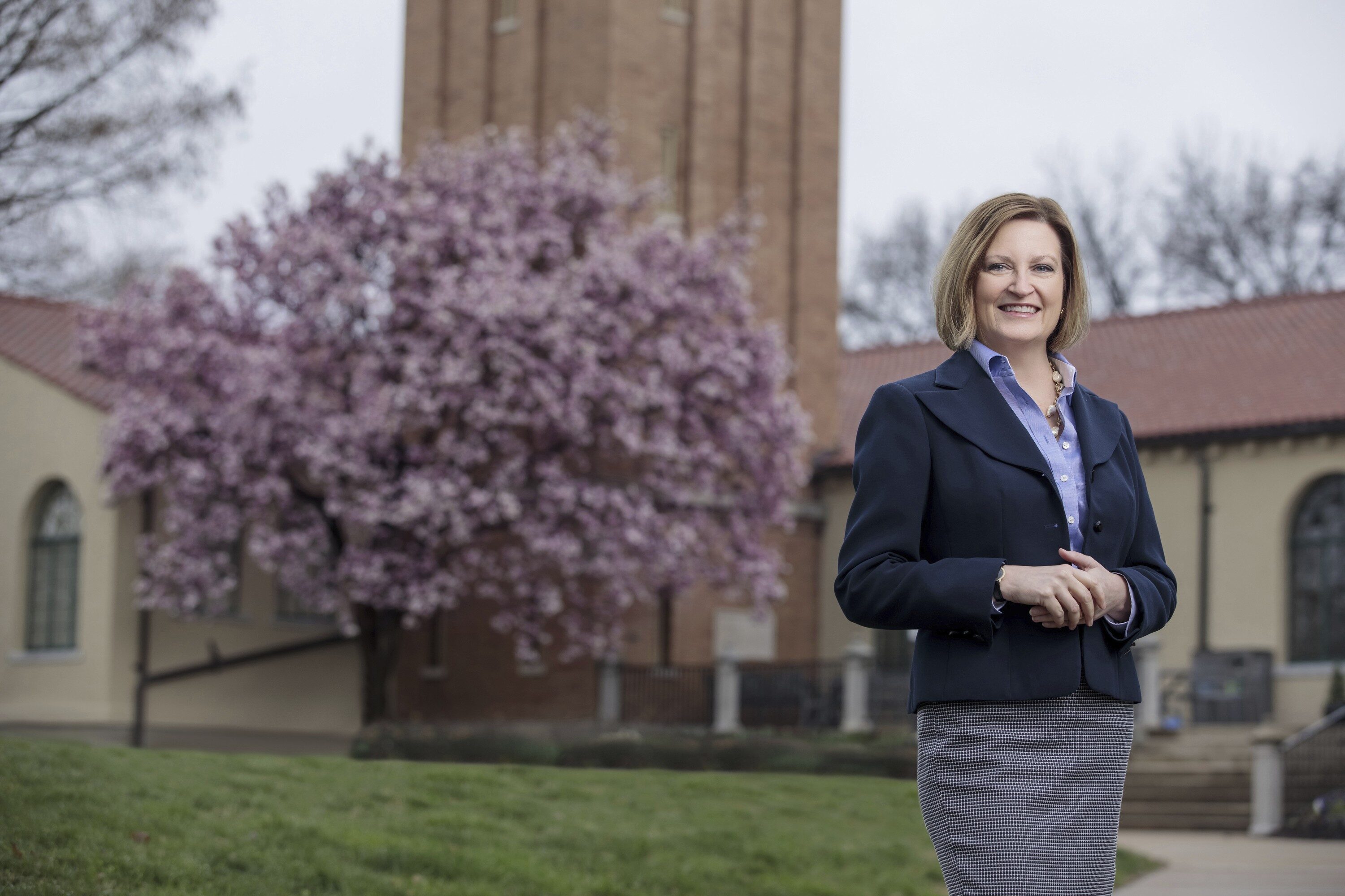 Lesley Hoffarth said no thanks when Forest Park Forever came calling to offer her a job. Upon
further review she thought, “This is actually very interesting.”