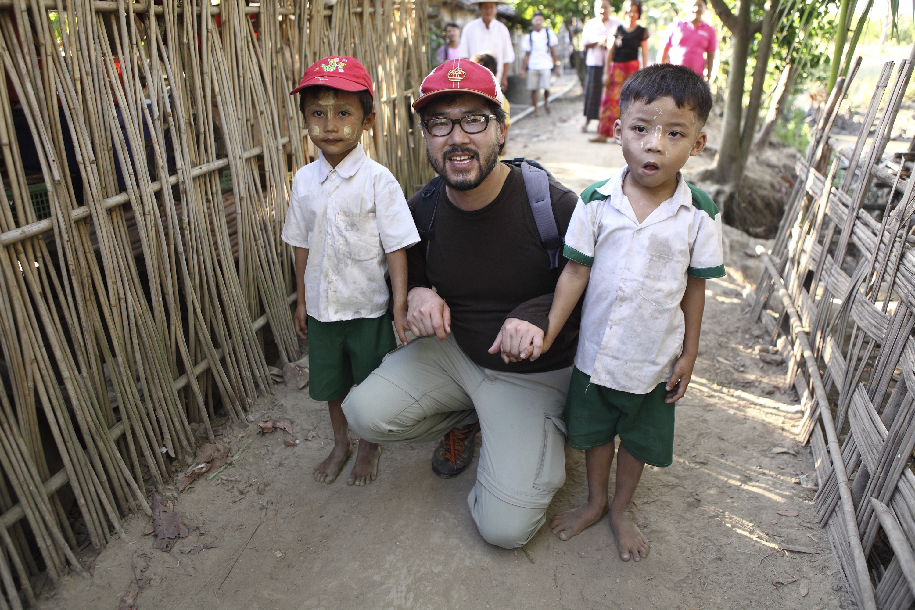 After scrimping and sacrificing, Eugene and Minhee Cho’s nonprofit One Day’s Wages has attracted a strong following among young people drawn to its simple message and commitment to transparency.