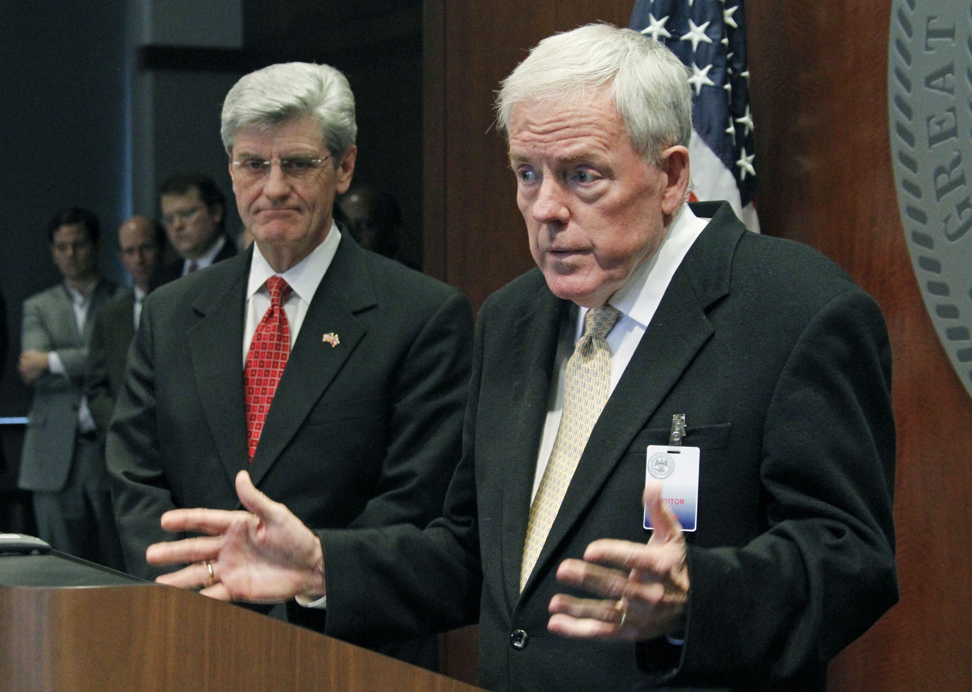 Jim Barksdale with governor-elect Phil Bryant
