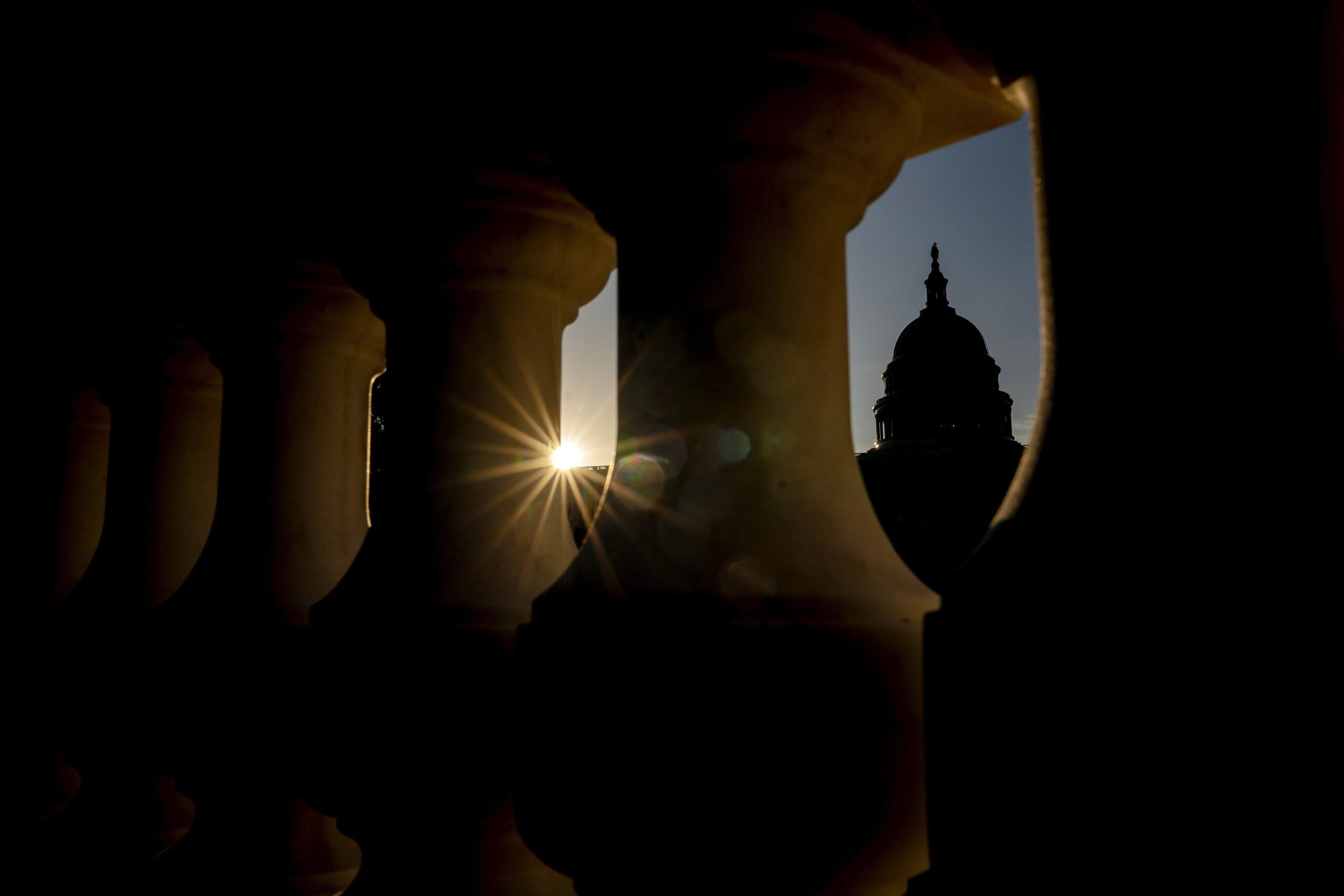 commons-stidshadow-gettyimages-1330681688.jpg