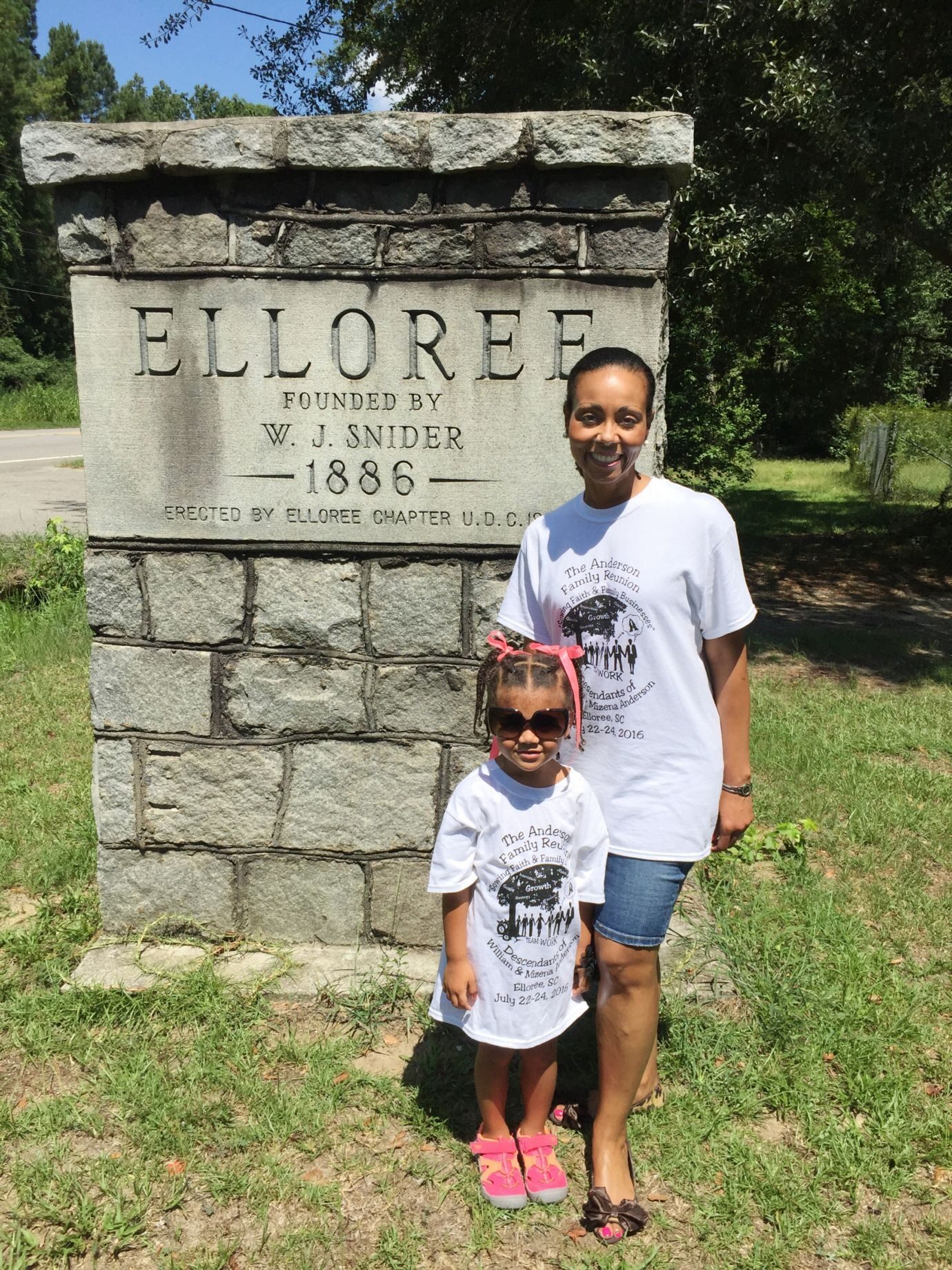 Tycely Williams with her niece Emma Reid at a family reunion in 2016, at Shiloh A.M.E. Browning Branch Cemetery in Elloree, S.C.