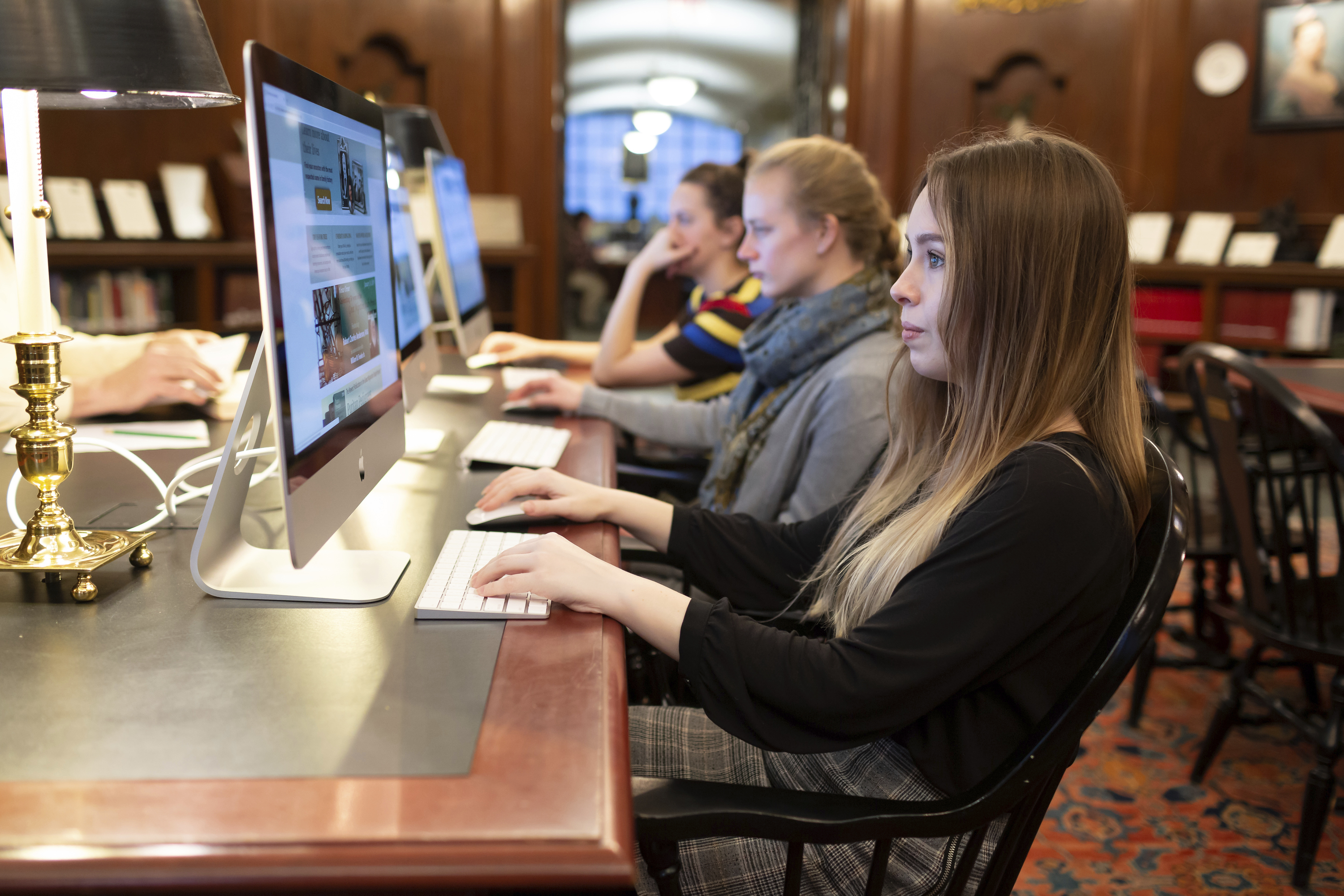 Novelists Stephen King and Tabitha King gave $1.25 million through their foundation to the New England Historic Genealogical Society.