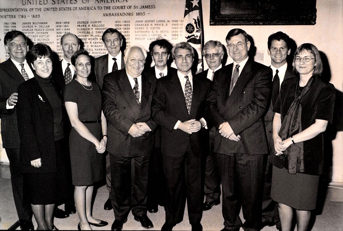 Attendees, including Bill Bowen and Kevin Guthrie, at the Jisc-JSTOR agreement signing at the United States Consulate in London, April 1998.