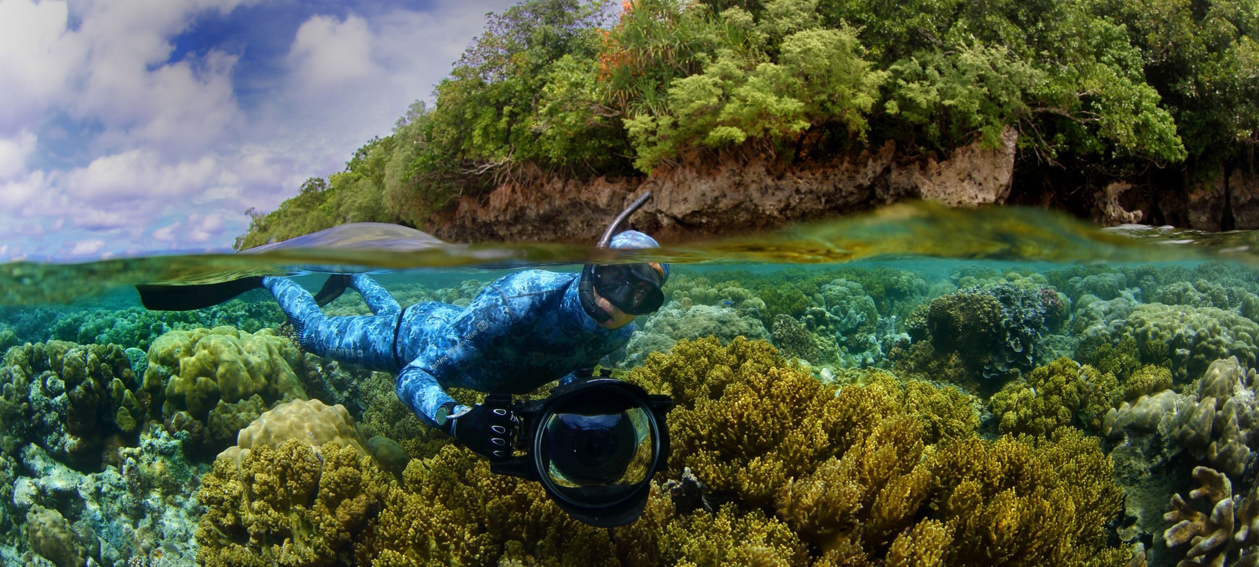 Enric Sala scuba diving