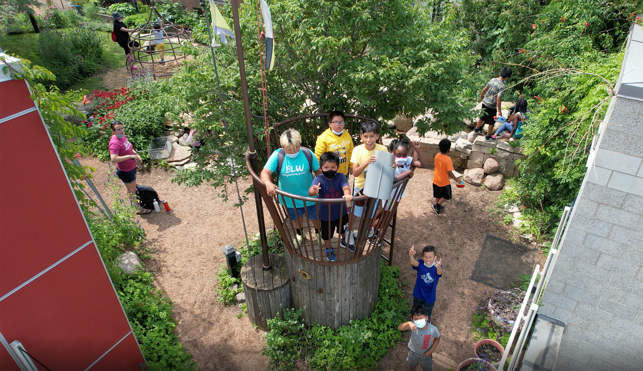 The green roof on the Madison Children’s Museum is more than a fun place to hang out. It reduces the museum’s energy consumption, helps manage rainwater runoff, and moderates nearby temperatures.