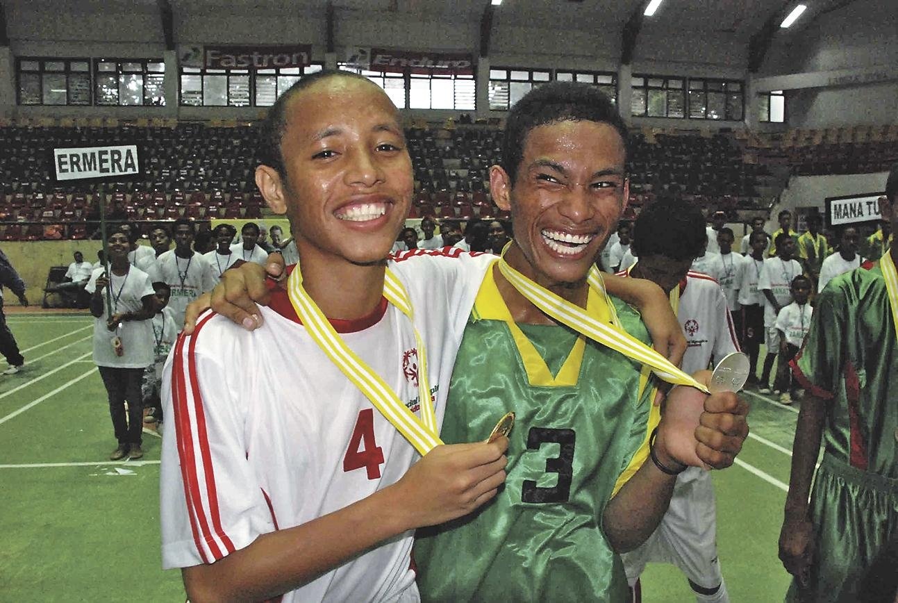 More Than 20 Years On, a Holiday Record Keeps Raising Money