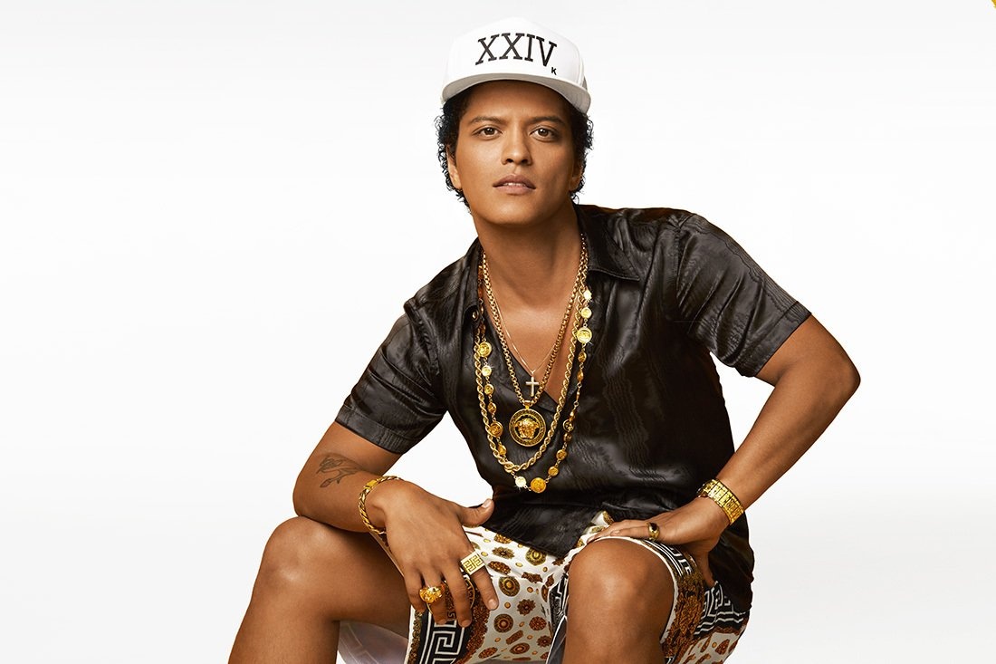 Gifts Roundup: Pop Singer Bruno Mars Donates $1 Million for Victims of Flint Water Crisis