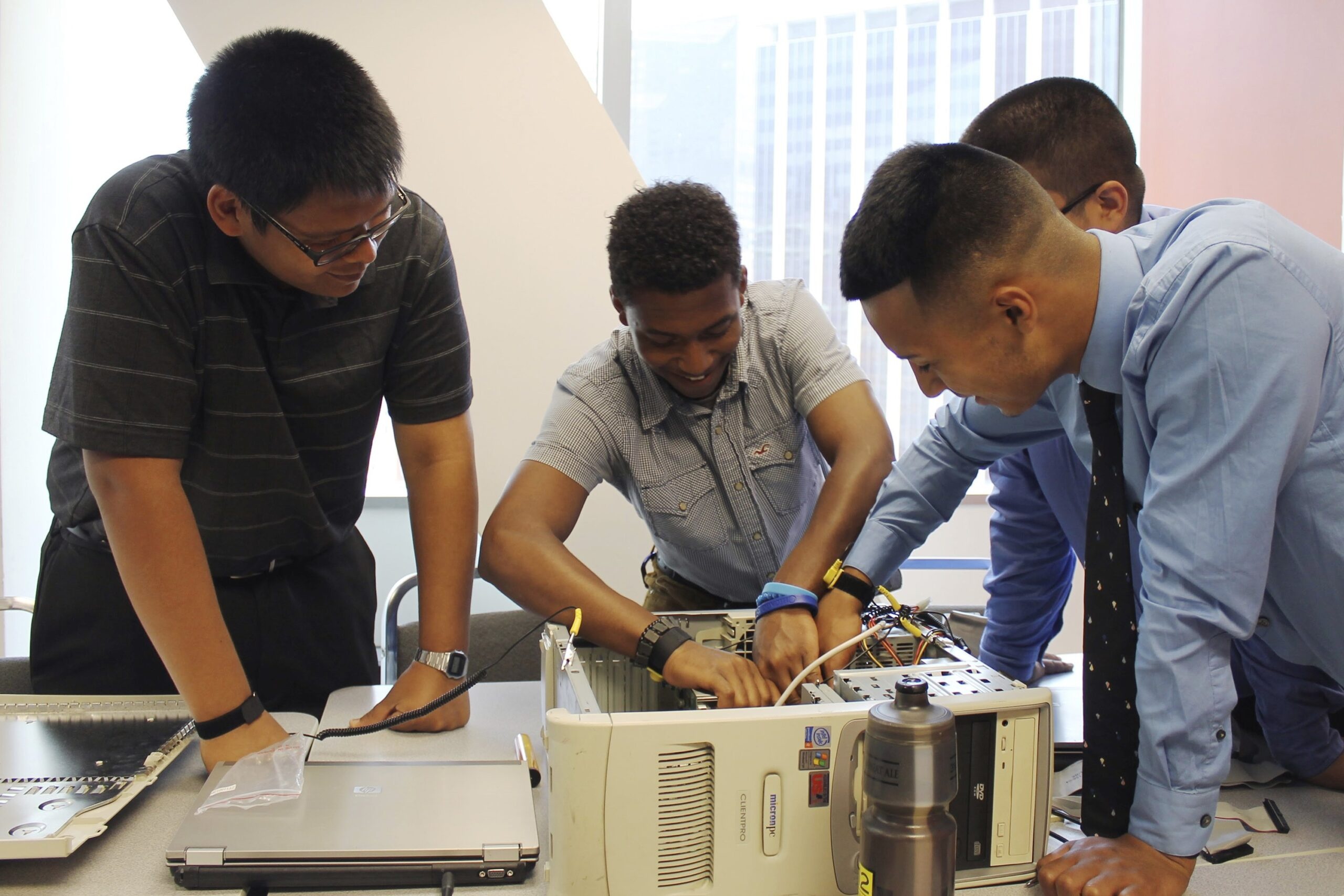 Grants Roundup: Chicago Groups Get $3 Million for College and Youth Programs