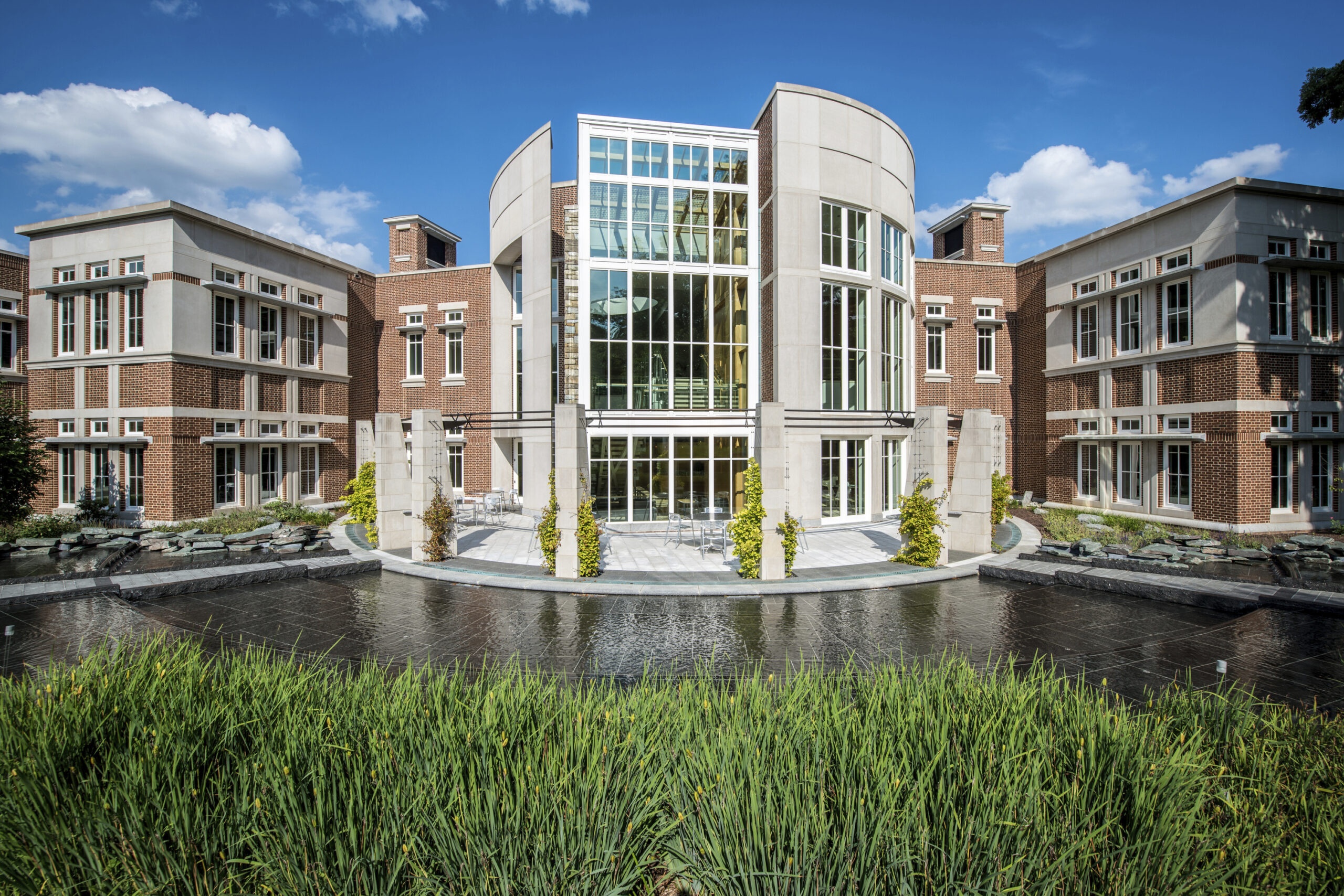 Howard Hughes Medical Institute Creates $120 Million Scientist Program (Grants Roundup)