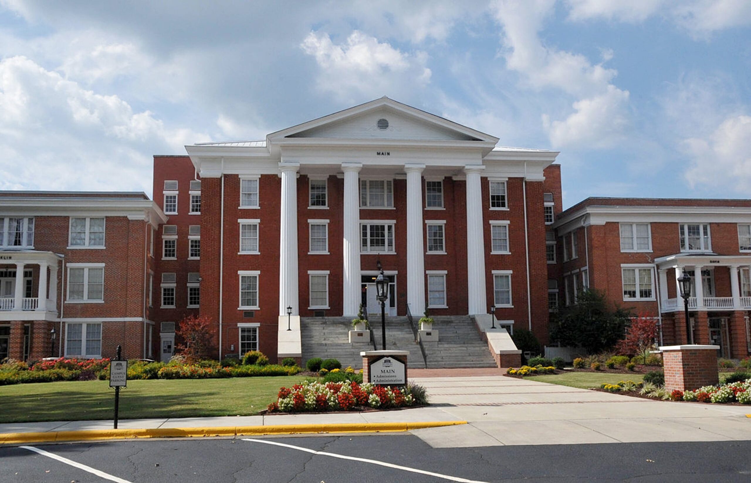 Donor-Advised Funds Expected to Face Growing Challenges on ‘Orphan’ Funds