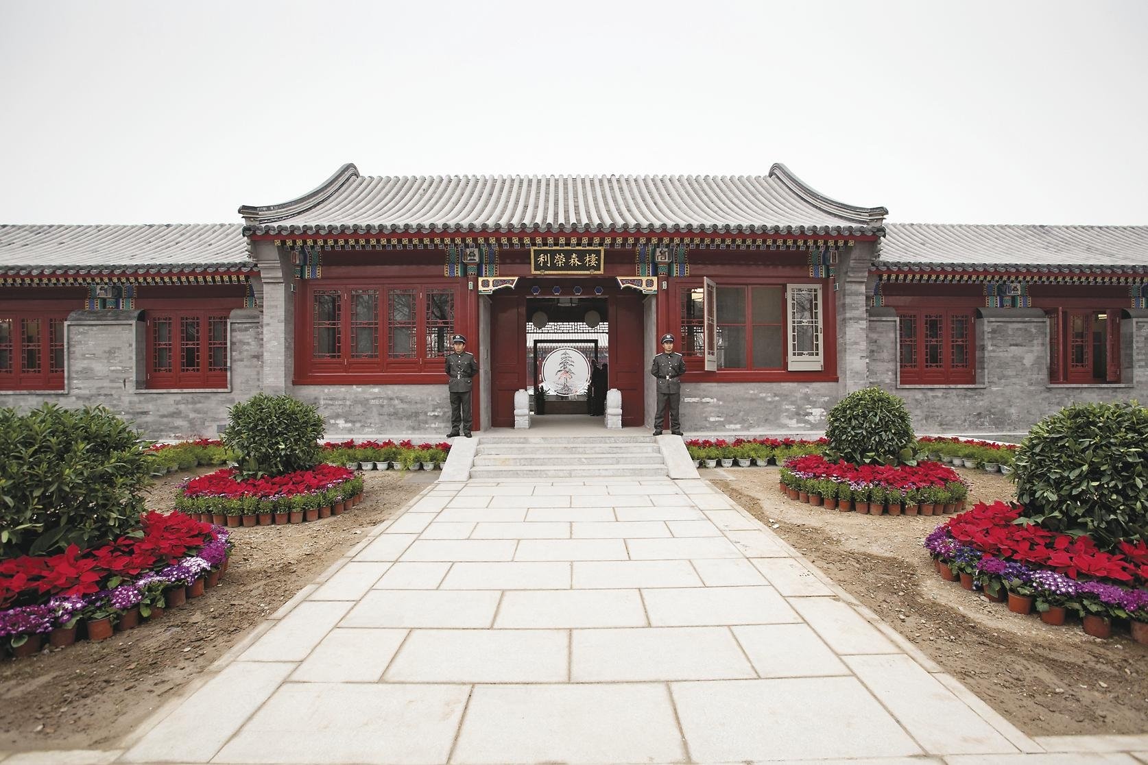 Stanford U.’s Fundraising Juggernaut on Track to Raise $1-Billion a Year