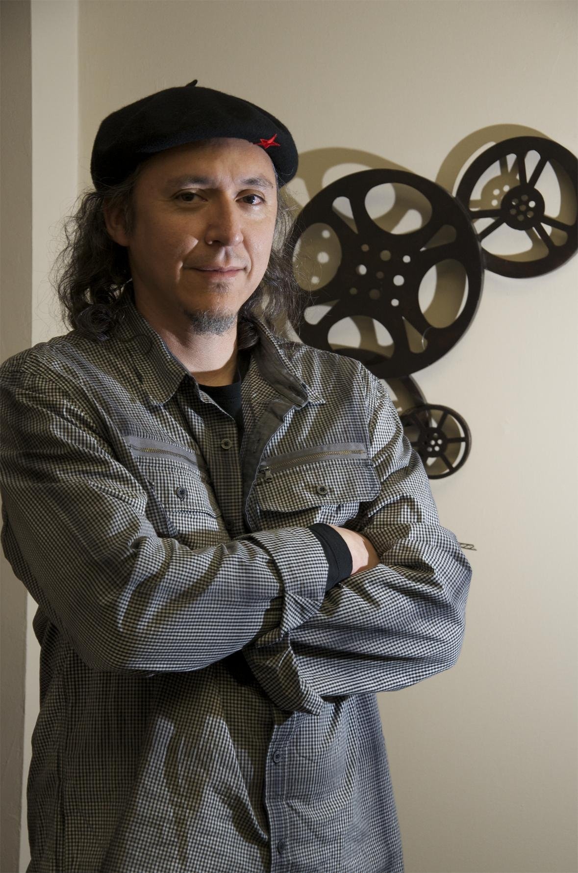 Humberto Pérez: Giving Students a Chance to Learn the Business of Art