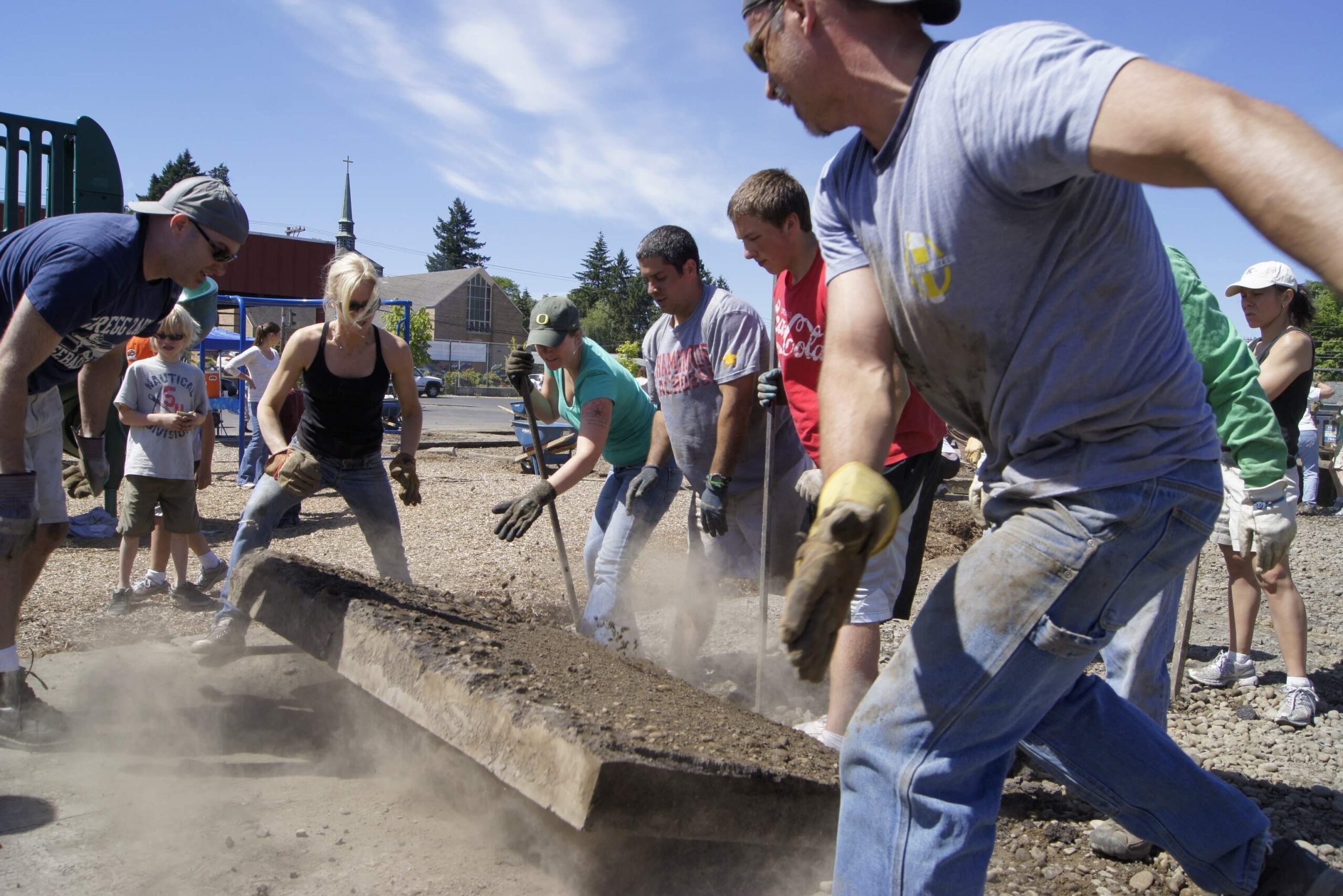 An Urban Charity Pulls Up Pavement to Create ‘Paradise’