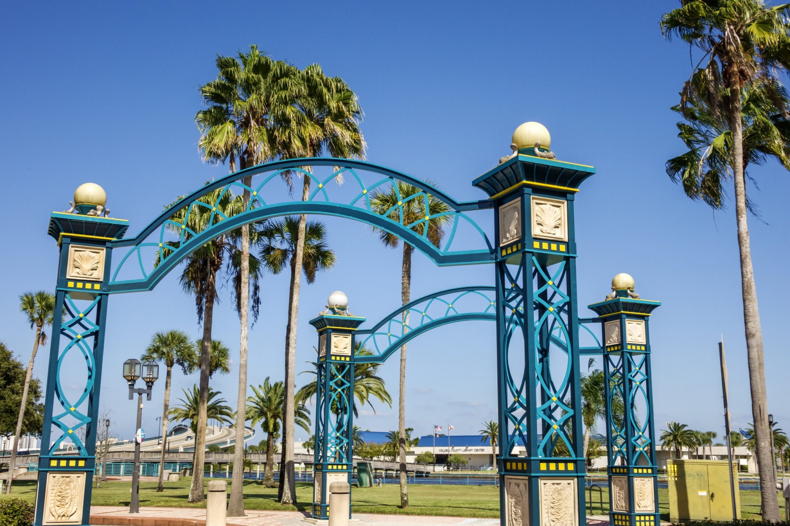 Gifts Roundup: Daytona Beach Park Raises $15 Million; U. of Houston Gets $3 Million