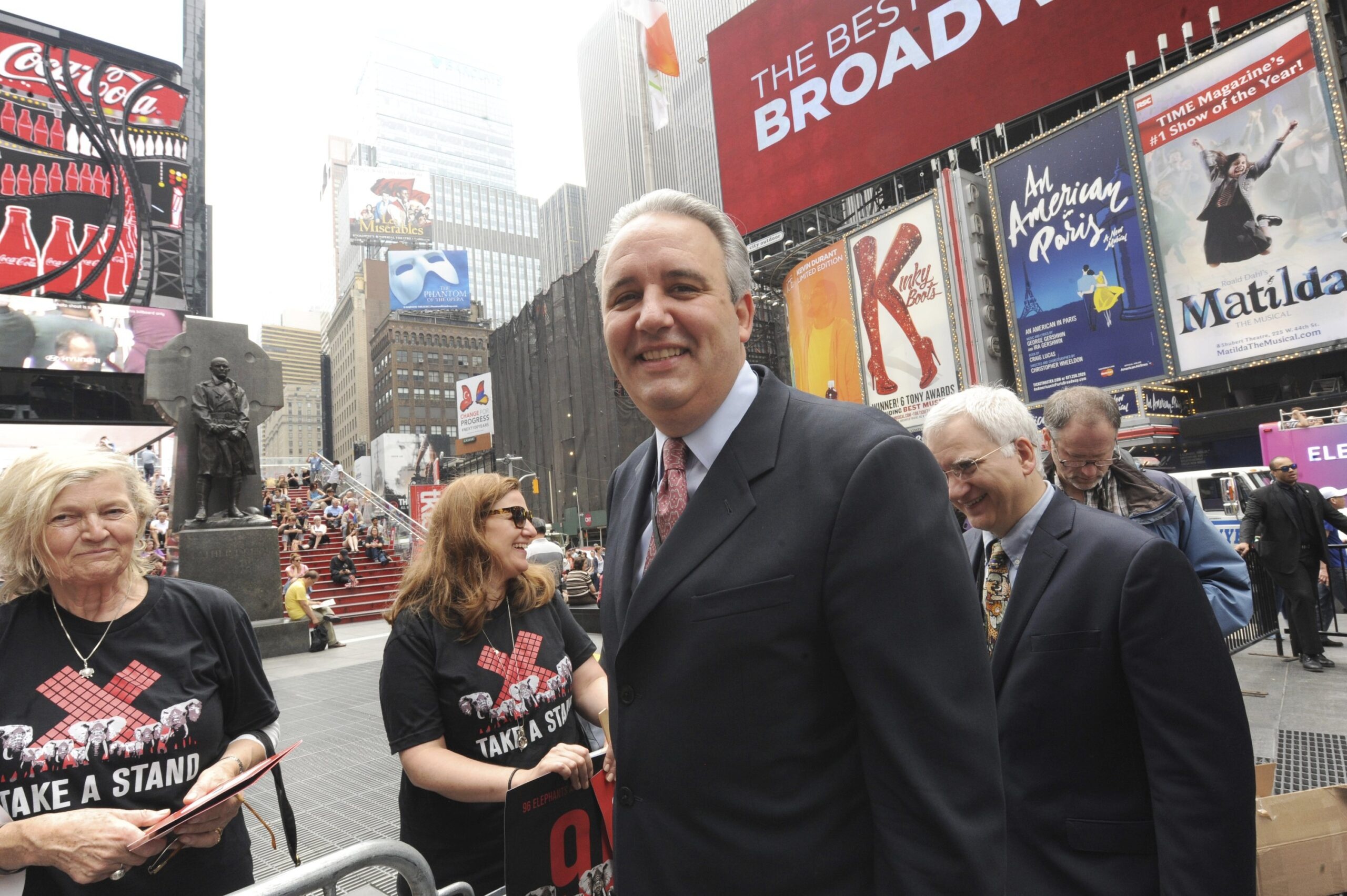 Pay for Some Executives at Environmental Nonprofits Tops $1 Million