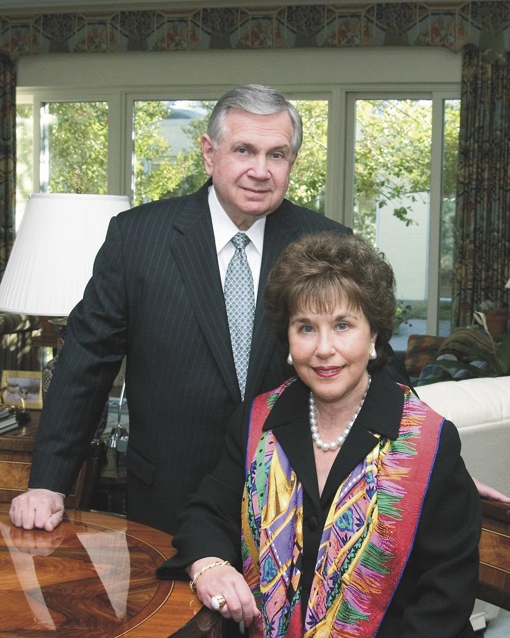 In a City of Ailing Banks, a Family Fund Steps In to Fill a Giving Void