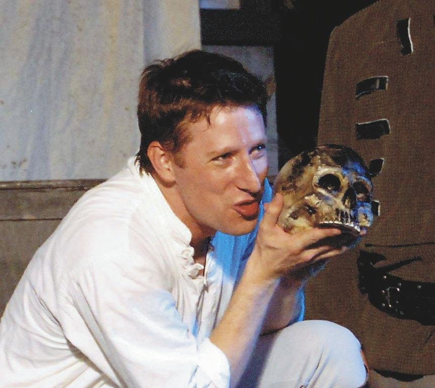 A Theater’s Ideals Cause It to Bring Down the Curtain