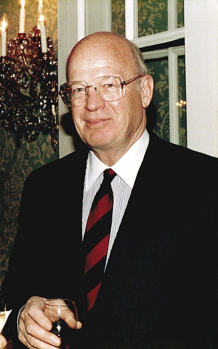 Ore. Magnate Leaves $175-Million to Multiple Charities