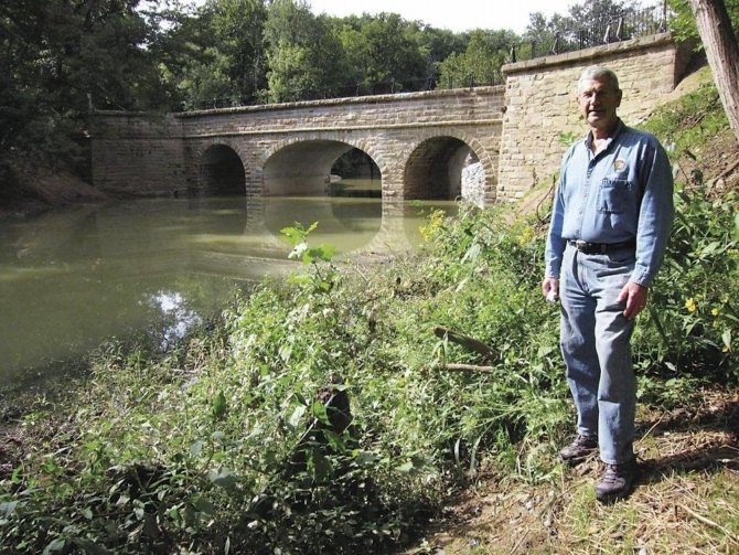 Veterinarian Runs Grass-Roots Drive to Raise Millions for a Historic Bridge