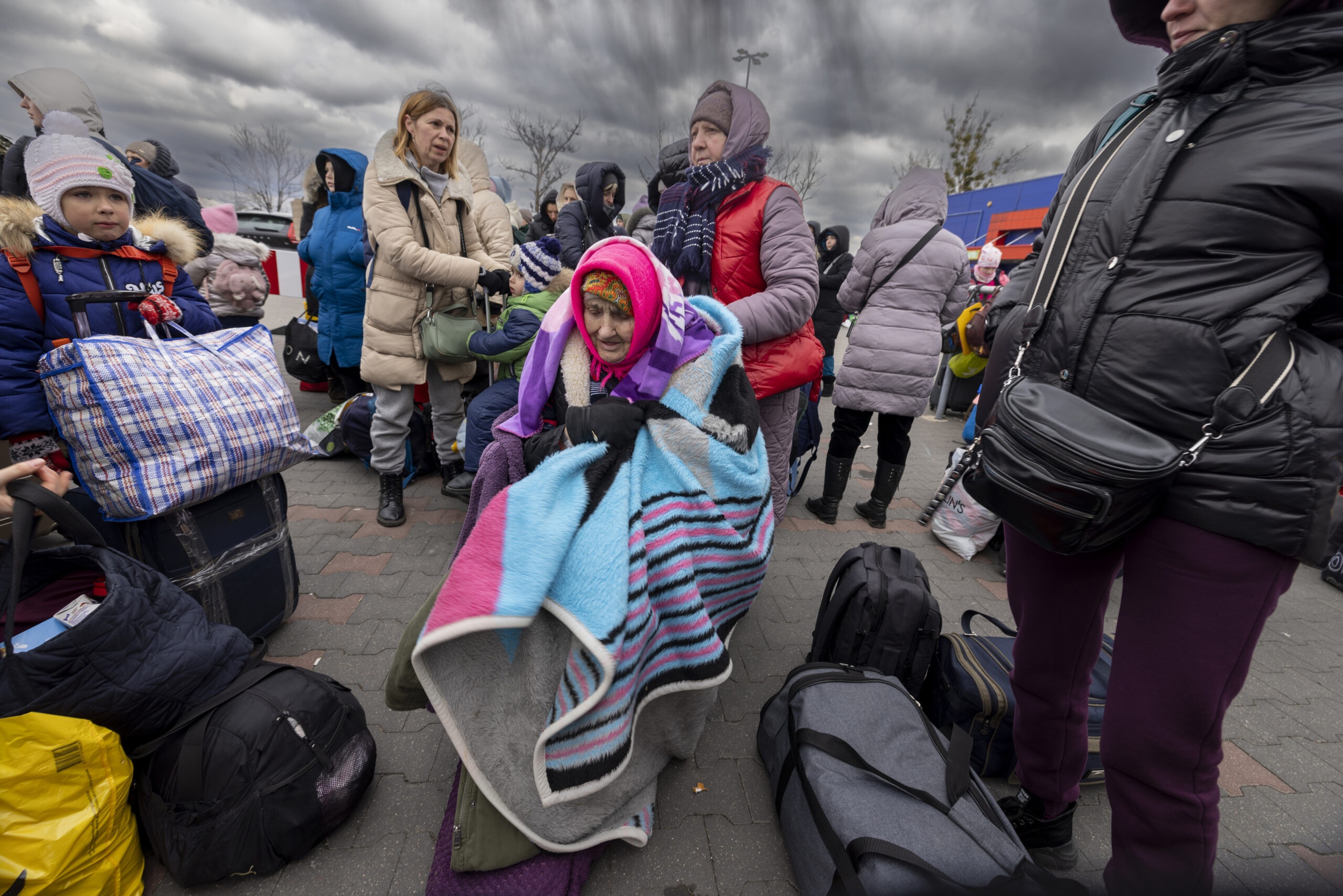 An Aid Group Mends the Heartbreak of Ukraine With Sutures and Medicine