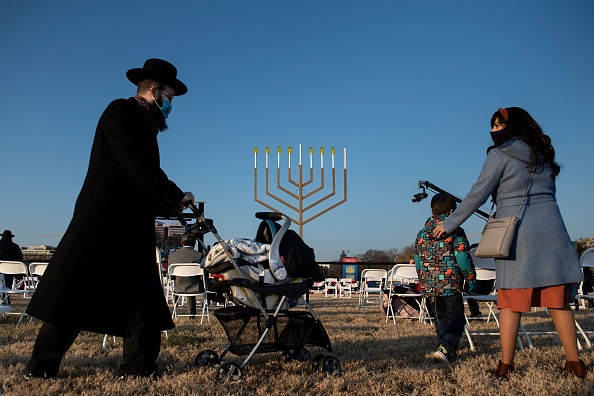 The ‘Jewish Future Pledge’ Is Not the Hanukkah Gift Philanthropy Needs