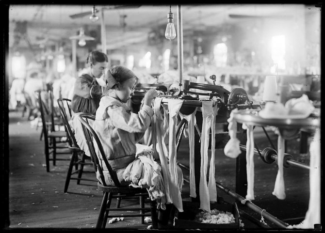 To Fight Poverty, a Fund Changes Tactics but Sticks to Its Mission