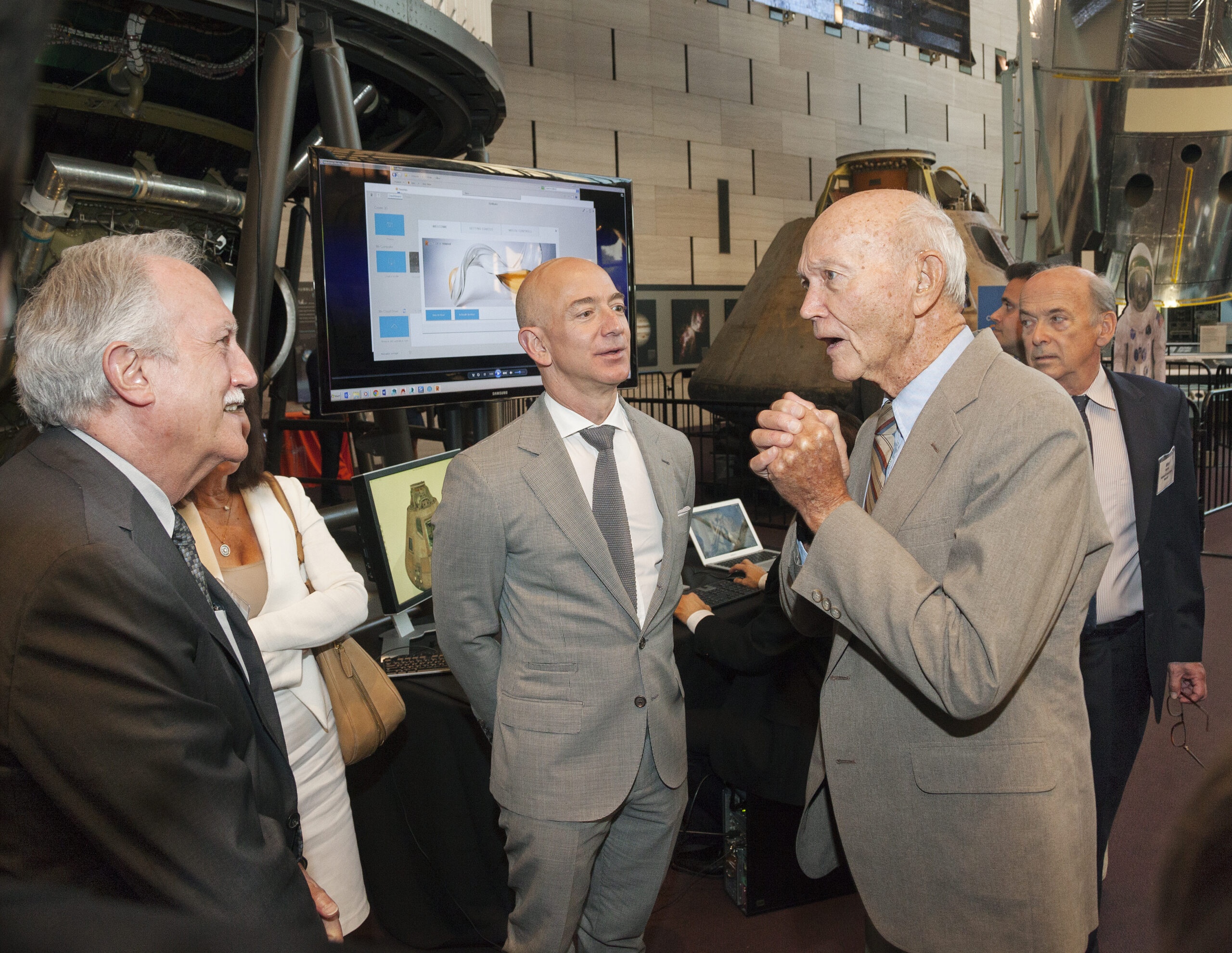 Jeff Bezos Gives $200 Million to Smithsonian National Air and Space Museum