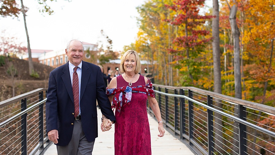 Longtime U of Virginia Donors Give $57 Million for A.I. Research