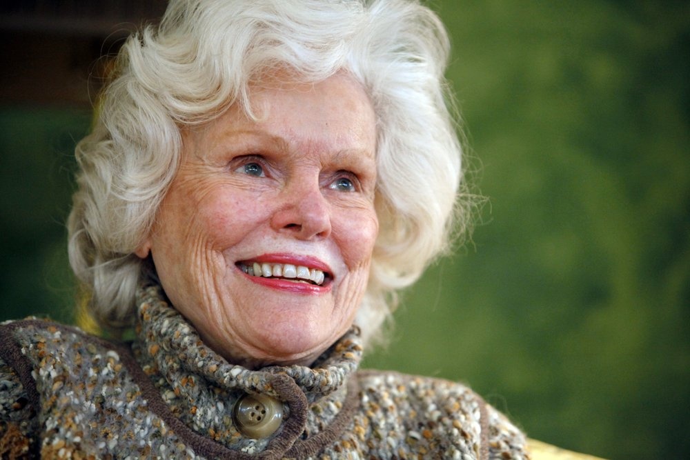 Warren and Doris Buffett Offer Giving Advice Online