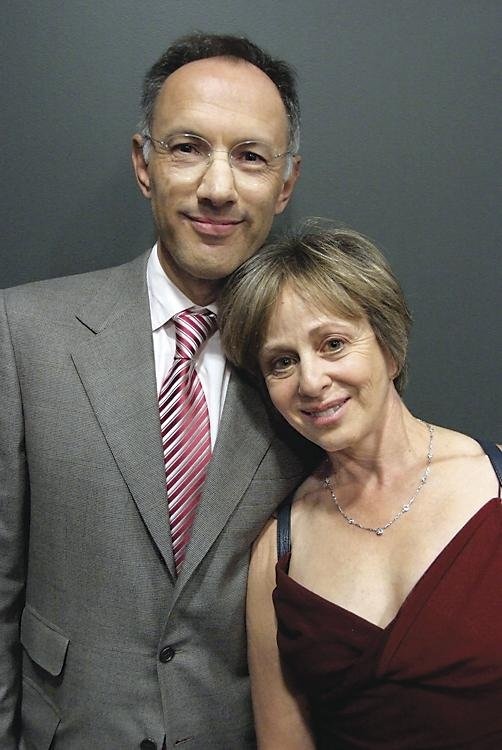 Venture Capitalist and Spouse Give$116.8-Million for Scholarships at Oxford