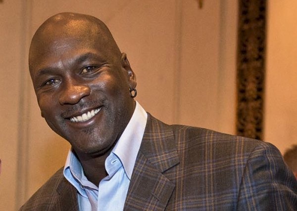 Gifts Roundup: U. of Oregon Lands $50 Million; Michael Jordan Gives $7 Million for Medical Clinics