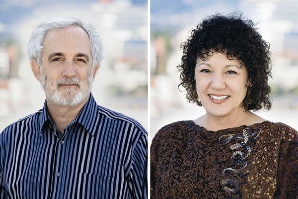 Mogul Seeks to Help Youths in Troubled Areas Embrace Technology