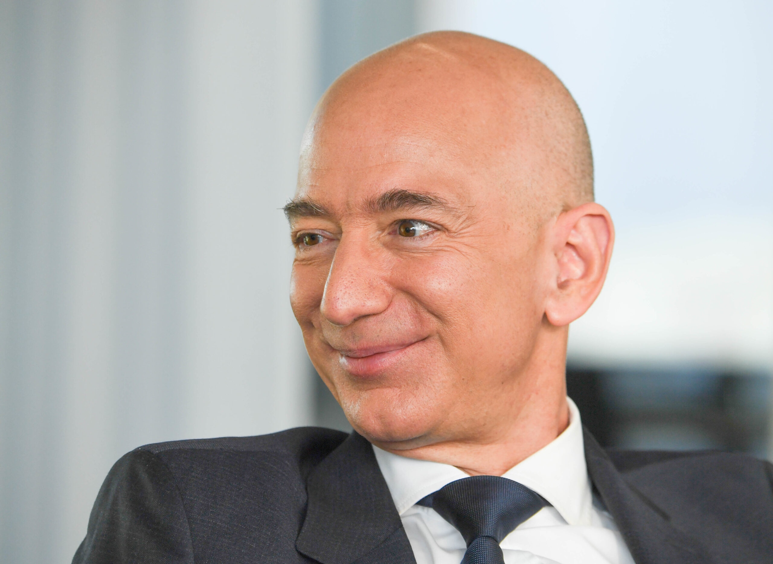 Jeff Bezos, Here Are 4 Simple Ideas for Spending Your $10 Billion Well