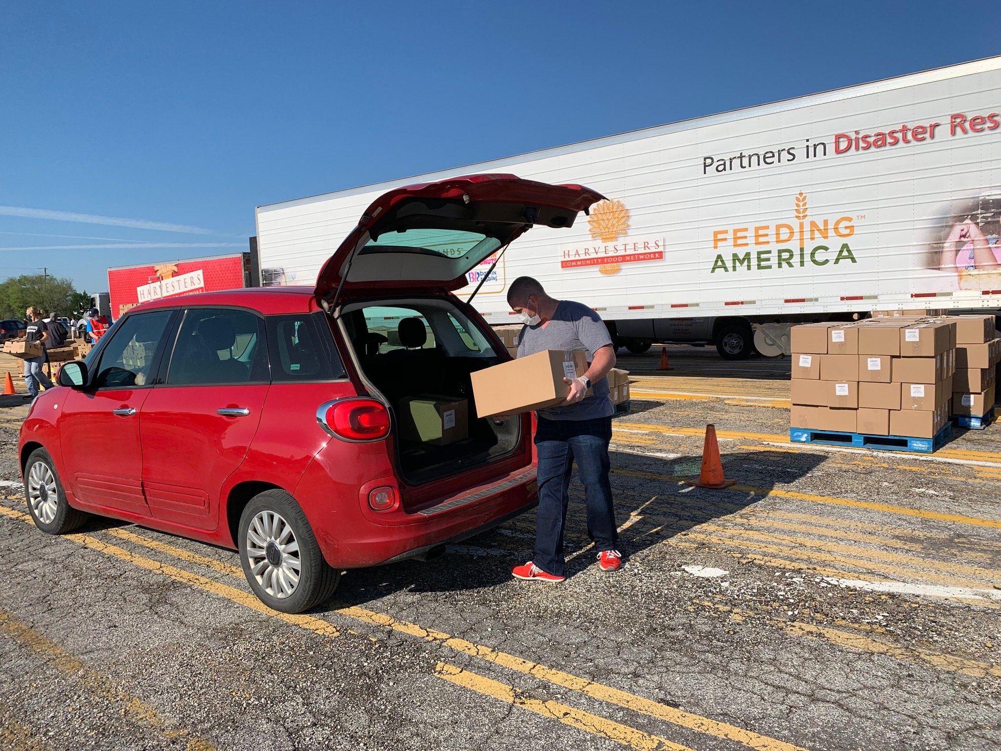 Donor-Advised-Fund Giving at Large Community Foundations Soars 42%