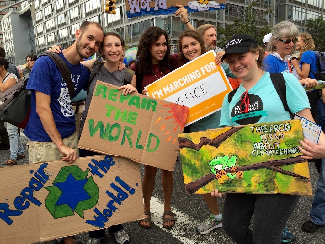 4 Steps to Get Young Volunteers Involved in Social Change