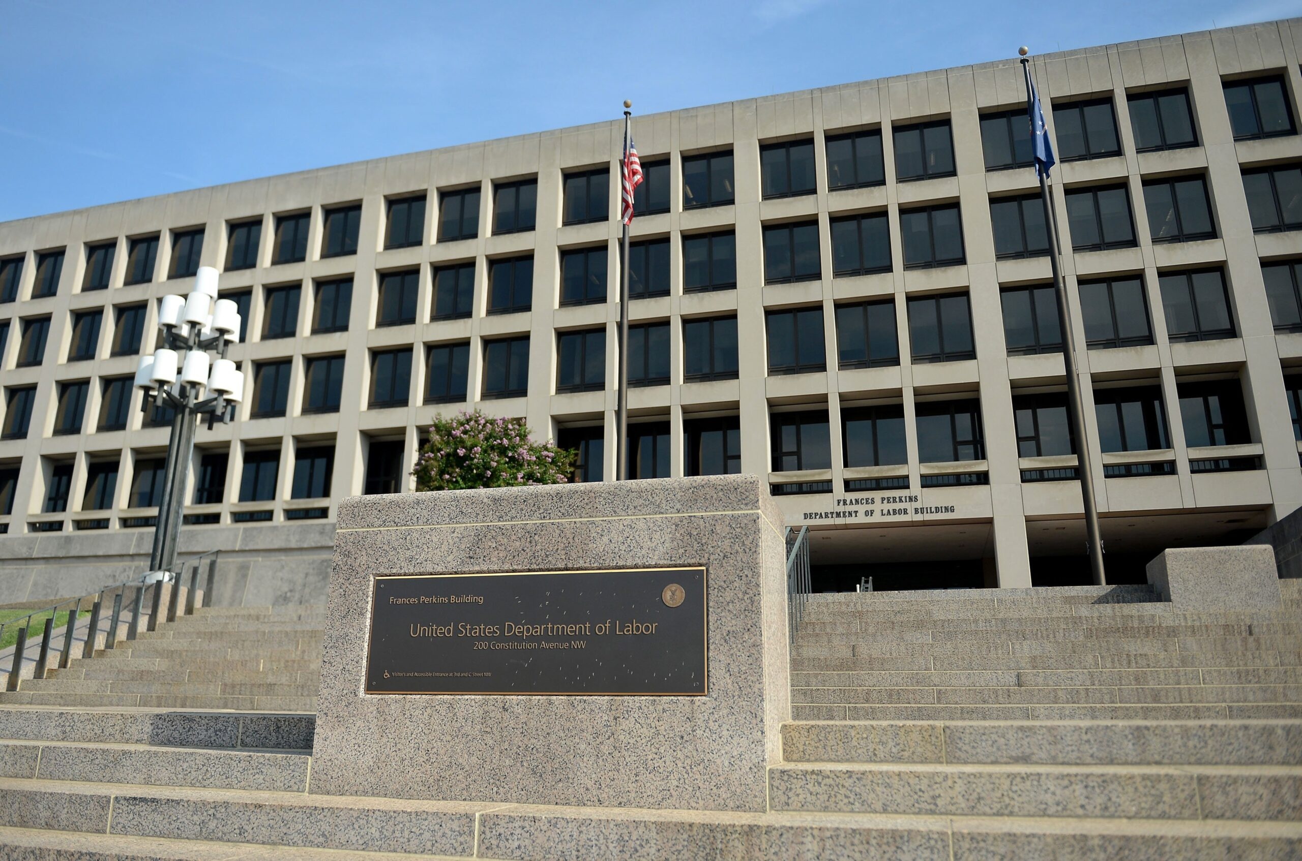 Nonprofits Have a Big Stake in Overtime-Rules Debate